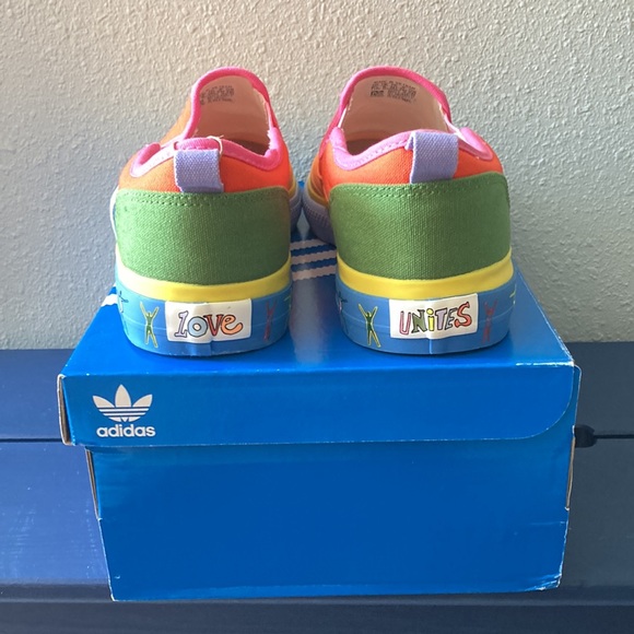 Adidas Nizza Slip On Pride shoe - Picture 3 of 5